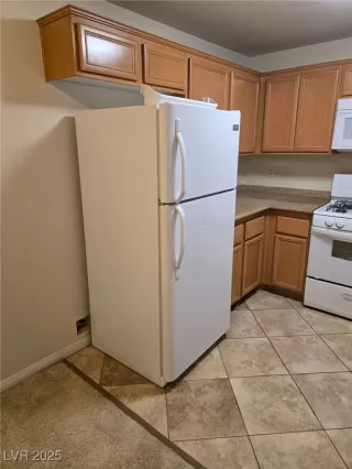 Photo #5: 2704932 Listing 