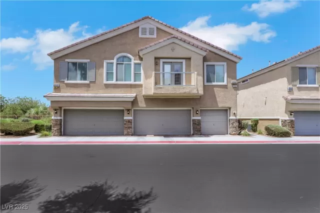 MLS: 2704950 Condo For Sale