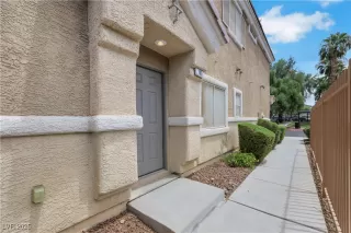 Photo #6: 2704950 Listing