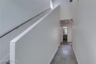 Photo #2: 2704958 Listing 