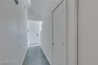 Photo #3: 2704958 Listing 