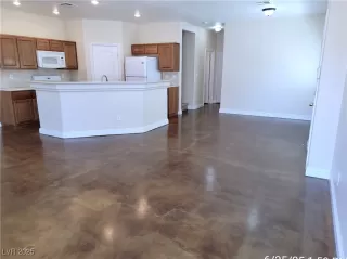 Photo #1: 2704962 Listing 