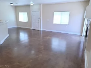 Photo #3: 2704962 Listing 