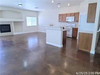 Photo #6: 2704962 Listing 