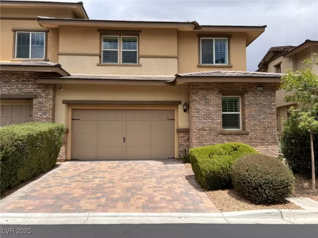 MLS: 2704964 Condo For Sale