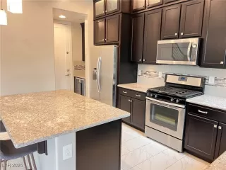 Photo #6: 2704964 Listing 