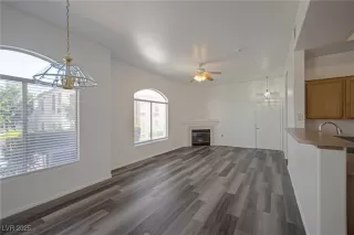 Photo #2: 2704971 Listing 