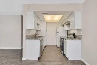 Photo #5: 2704978 Listing 