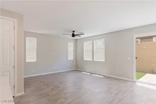 Photo #5: 2704998 Listing 