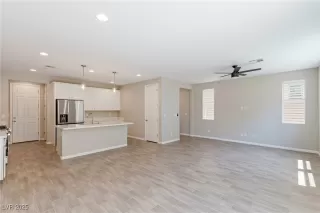 Photo #6: 2704998 Listing 