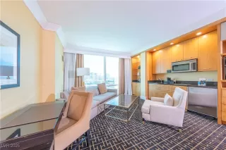 Photo #4: 2705003 Listing