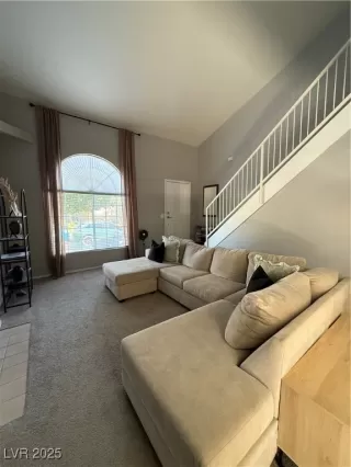 Photo #2: 2705029 Listing 