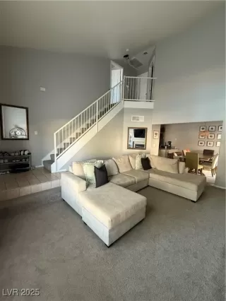 Photo #3: 2705029 Listing 