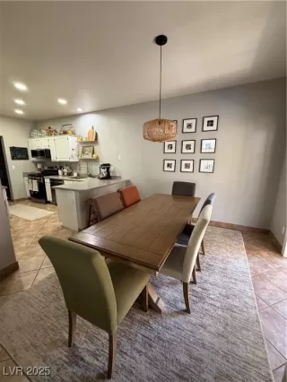 Photo #4: 2705029 Listing 