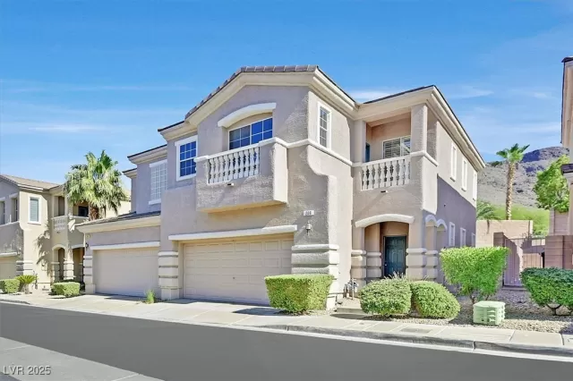 MLS: 2705036 Condo For Sale