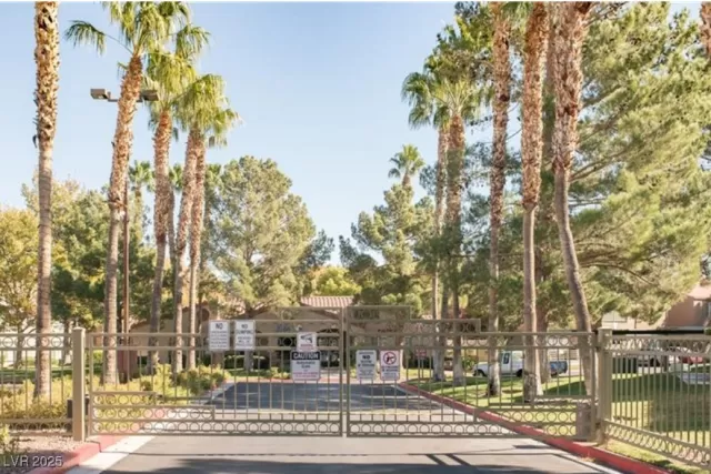 MLS: 2705055 Condo For Sale