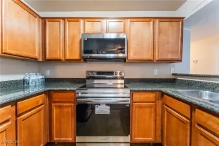 Photo #2: 2705055 Listing