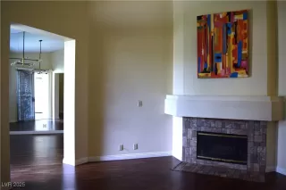 Photo #5: 2705059 Listing 