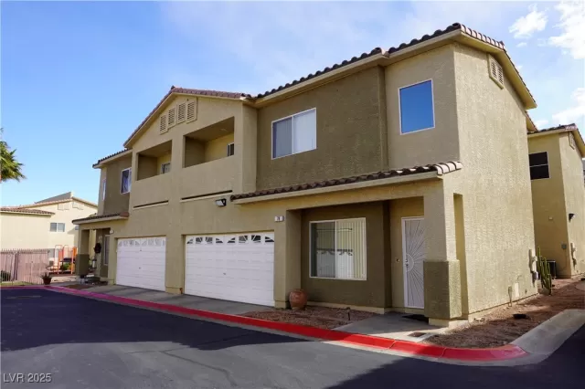 MLS: 2705066 Condo For Sale