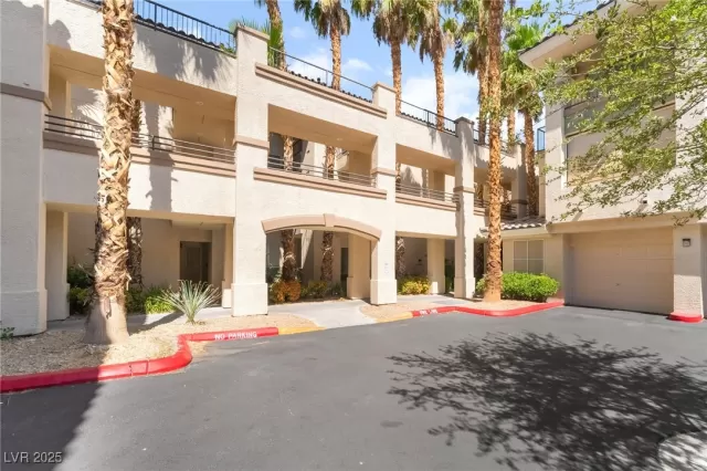 MLS: 2705070 Condo For Sale