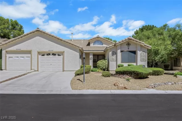 MLS: 2705075 Condo For Sale