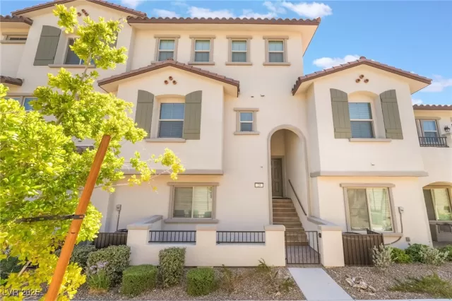 MLS: 2705084 Condo For Sale