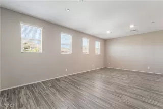 Photo #2: 2705084 Listing 