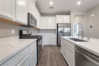 Photo #6: 2705084 Listing 