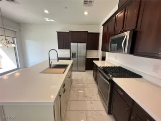 Photo #1: 2705099 Listing 