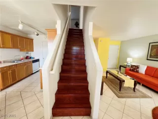 Photo #3: 2705120 Listing