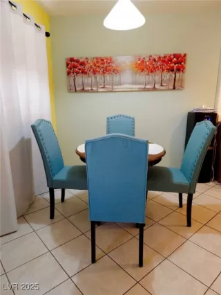 Photo #5: 2705120 Listing