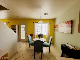 Photo #6: 2705120 Listing