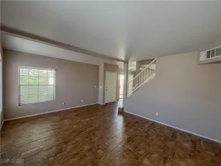 Photo #4: 2705126 Listing 