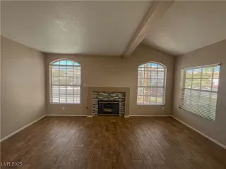 Photo #6: 2705126 Listing 