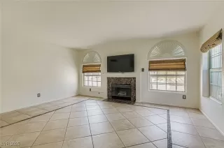 Photo #4: 2705141 Listing 