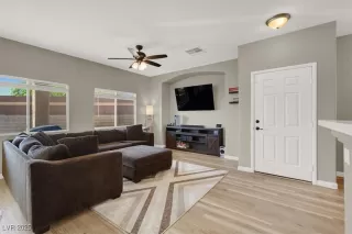 Photo #1: 2705194 Listing