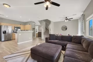 Photo #2: 2705194 Listing