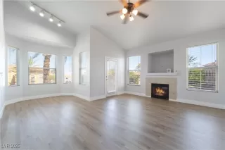 Photo #3: 2705203 Listing 