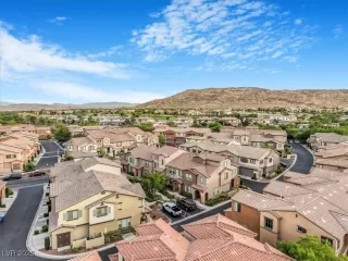 Photo #6: 2705205 Listing 