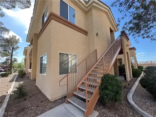 Photo #2: 2705213 Listing 
