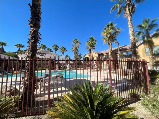 MLS: 2705239 Condo For Sale