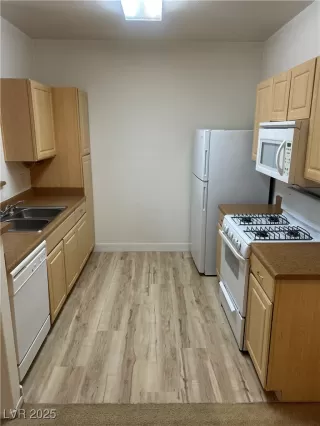 Photo #1: 2705239 Listing