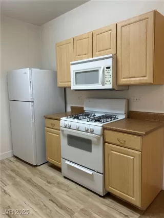 Photo #4: 2705239 Listing