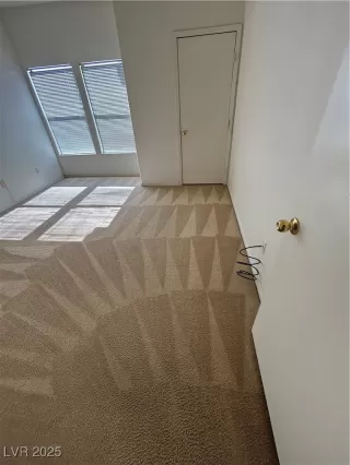 Photo #6: 2705239 Listing