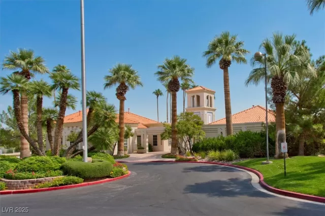 MLS: 2705259 Condo For Sale