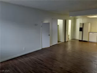 Photo #6: 2705295 Listing 