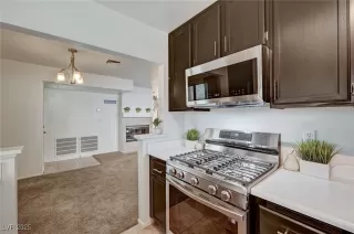 Photo #3: 2705312 Listing