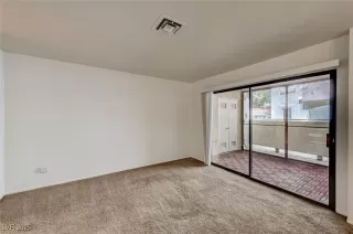 Photo #6: 2705312 Listing