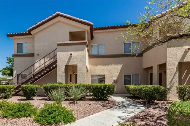 MLS: 2705323 Condo For Sale