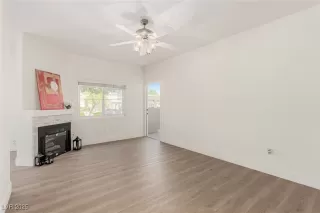 Photo #5: 2705323 Listing